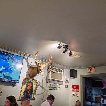 Elwood's Shack - Barbeque Near Me - Memphis, Tennessee