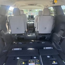 Panorama Cab Service - For larger Airport transportation- Lager space for lagers.
