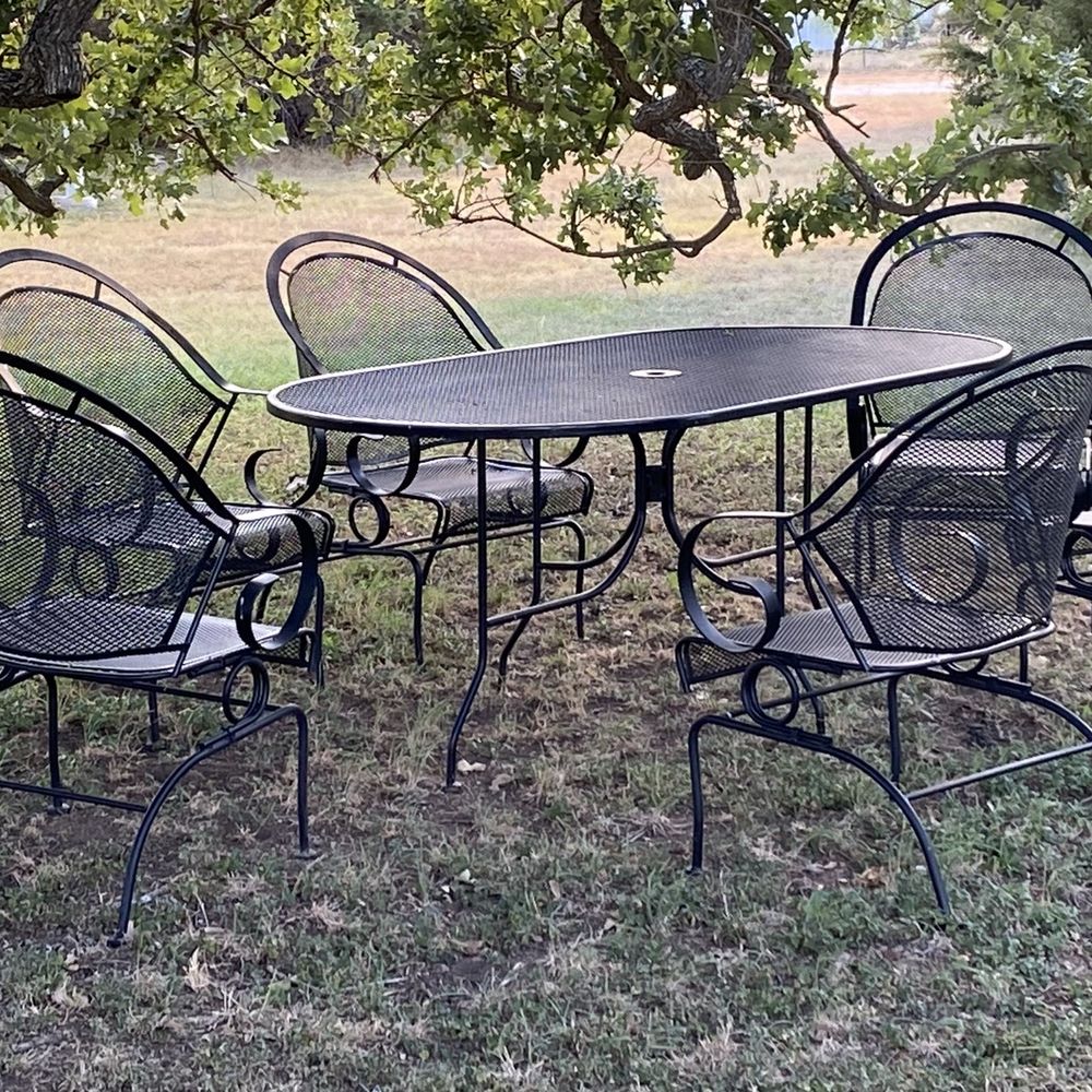 HD RV Ranch - You can enjoy the shade underneath my favorite Oak tree. - RV Parks Near Me - Florence, Texas HD RV Ranch - You can enjoy the shade underneath my favorite Oak tree. - RV Parks Near Me - Florence, Texas
