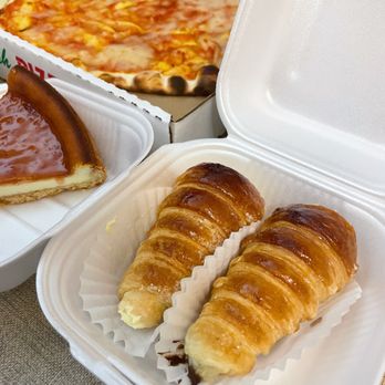 Eatalian - Cheesecake, Margherita, Sweet Cream & Chocolate Cannoncini ⋅ Gardena, California - Italian Near Me - Gardena, California