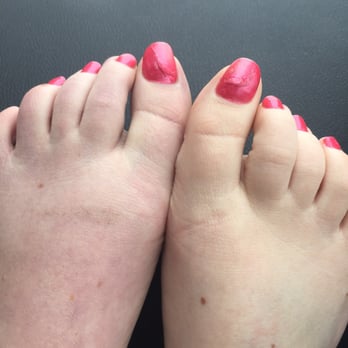 Nails 4 U & Spa - Daughters toes did not last one day.  First, they wouldn't let her use the colors she picked - picked one for her. - Nail Salons Near Me - Richmond, Virginia