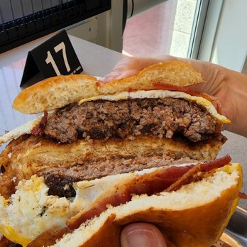 Big Buns - Brunch burger - Burgers Near Me - Arlington, Virginia