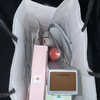 SEPHORA - Cosmetics & Beauty Supply Near Me - Torrance, California