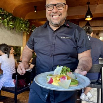 Suyo Modern Peruvian - Chef serving the asparagus dish - Peruvian Near Me - Vancouver, British Columbia
