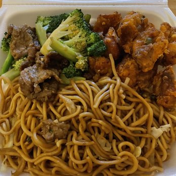 Seven Spice Kitchen - Spicy crispy chicken and beef and broccoli with noodles - Chinese Near Me - Newbury Park, California Seven Spice Kitchen - Spicy crispy chicken and beef and broccoli with noodles - Chinese Near Me - Newbury Park, California