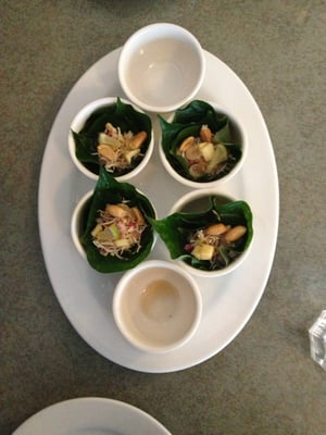 Bob Likes Thai Food. by null