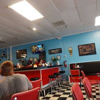 AM Cafe - Retro diner good food - Breakfast & Brunch Near Me - New Smyrna Beach, Florida