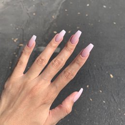 Acrylic nails with coffin shape and gel polish in color "Bubble Bath" by OPI
