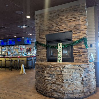 Smokey Bones - American Near Me - Grand Rapids, Michigan