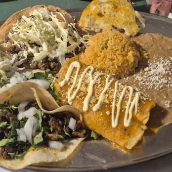 La Cruzada Restaurant - Tres amigos - Mexican Near Me - Homestead, Florida La Cruzada Restaurant - Tres amigos - Mexican Near Me - Homestead, Florida
