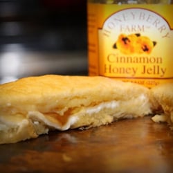 Honeyberry Farm Inc - Cinnamon Honey Jelly
