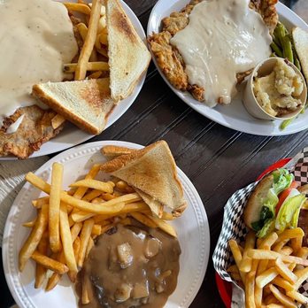 Louies Six Mile - Hamburger steak - Barbeque Near Me - Port Lavaca, Texas Louies Six Mile - Hamburger steak - Barbeque Near Me - Port Lavaca, Texas