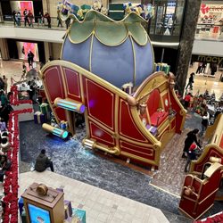 Sunvalley Shopping Center - Santa Pictures