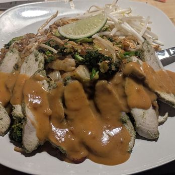 Thai Orchid Restaurant - Lemongrass chicken pad thai - Thai Near Me - Portland, Oregon Thai Orchid Restaurant - Lemongrass chicken pad thai - Thai Near Me - Portland, Oregon