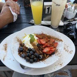 Delaney's Housemade Granola Bowl Delaney's Housemade Granola Bowl