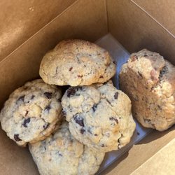 Cascara - Multiple cookies: chocolate hazelnut, biscoff, chocolate raspberry