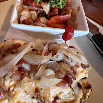 238 Cherokee Grill - Pimento Chicken w/ Sautéed Vegetables - American Near Me - Kings Mountain, North Carolina