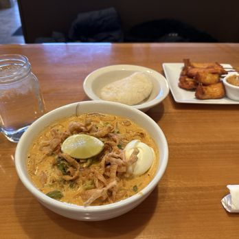 Family Thai Kitchen - Kao soi and chicken satay - Thai Near Me - Maplewood, Minnesota Family Thai Kitchen - Kao soi and chicken satay - Thai Near Me - Maplewood, Minnesota