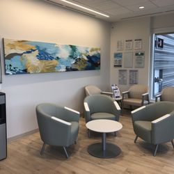 Advocate Imaging Center - Comfortable and sparkling clean waiting area.