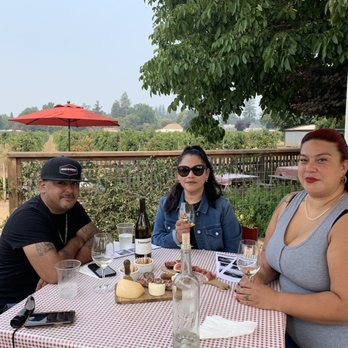 Foppiano Vineyards - Wineries Near Me - Healdsburg, California