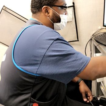Walmart Supercenter - This Walmart employee really hates his job and has no problem showing it. - Department Stores Near Me - Corona, California Walmart Supercenter - This Walmart employee really hates his job and has no problem showing it. - Department Stores Near Me - Corona, California