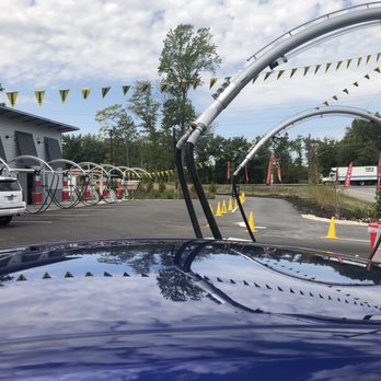 Showroom Shine - View of vacuum stalls and entrance/exit off of Route 3 - Car Wash Near Me - Gambrills, Maryland