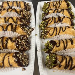 Ezekiel’s Tin Rooster - Cannolis
