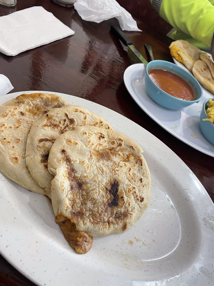 Restaurant and Bakery Salvadorena