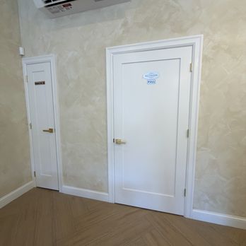 One More Sip Cafe - Bathroom - Coffee & Tea Near Me - Scarsdale, New York One More Sip Cafe - Bathroom - Coffee & Tea Near Me - Scarsdale, New York