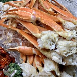 Natsumi Sushi & Seafood Buffet - Snow Crab Legs