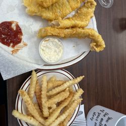 Tasty Cafe - Walleye French Fries and apple pie