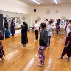 Devi Bollywood Dance - We had such a great time hosting a kathak performer and instructor this week, here is a shot of everyone in the workshop.