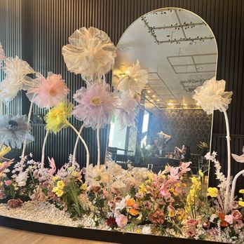 Rose Tea Lounge - Interior - Bubble Tea Near Me - Sacramento, California