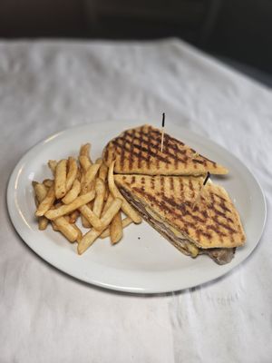 MJ's at Buttonwood Manor by null