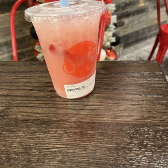 Swig - Strawberry Breeze - Desserts Near Me - Springdale, Arkansas