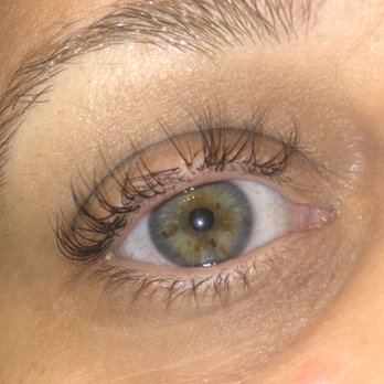 Cherry Lash - Right eye after 3 days. Gaping holes and sparsely placed extensions - Eyelash Service Near Me - Henderson, Nevada Cherry Lash - Right eye after 3 days. Gaping holes and sparsely placed extensions - Eyelash Service Near Me - Henderson, Nevada