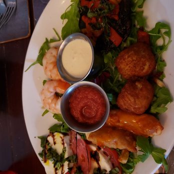 Hudson House River Inn - Appetizer sampler - Bed & Breakfast Near Me - Cold Spring, New York