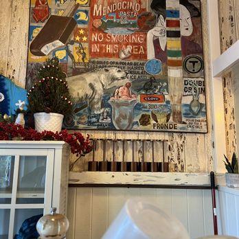 Vivolo's Chowder House - Decor - Seafood Near Me - Pacific Grove, California Vivolo's Chowder House - Decor - Seafood Near Me - Pacific Grove, California