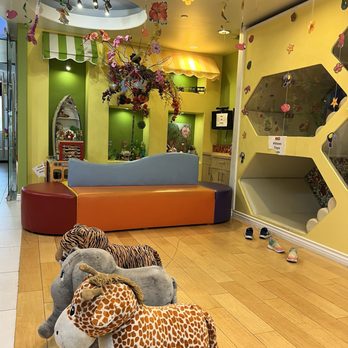 Teeth 4 Kids Children Dentistry - Pediatric Dentists Near Me - Diamond Bar, California