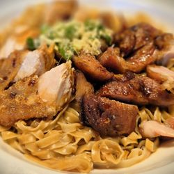 Cafe De Hong Kong - Ginger scallion chicken steak w/ thick noodle