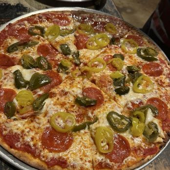 Ell’s Kitchen - Pizza special - Pizza Near Me - Tuscaloosa, Alabama