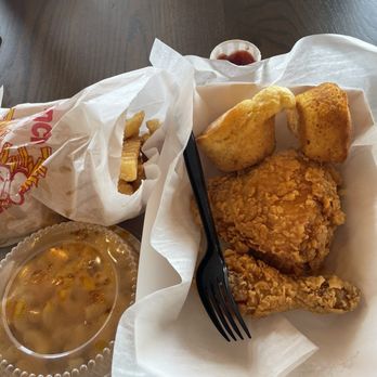 Brown's Chicken - 2 Pcs Macaroni & Cheese French Fries - Chicken Wings Near Me - Waukegan, Illinois
