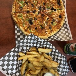 Super yummy pizza and potato wedges
