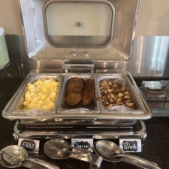 Best Western Date Tree Hotel - Breakfast hot options. Changed daily - Hotels Near Me - Indio, California