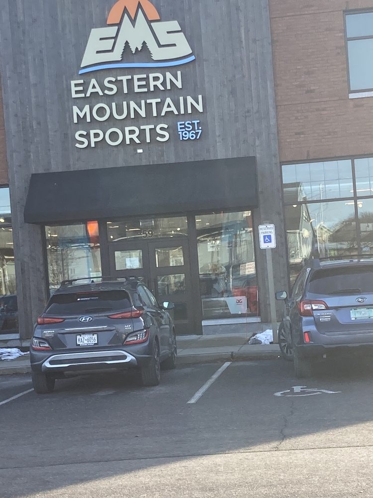EASTERN MOUNTAIN SPORTS Updated August 2024 59 Garden St, South