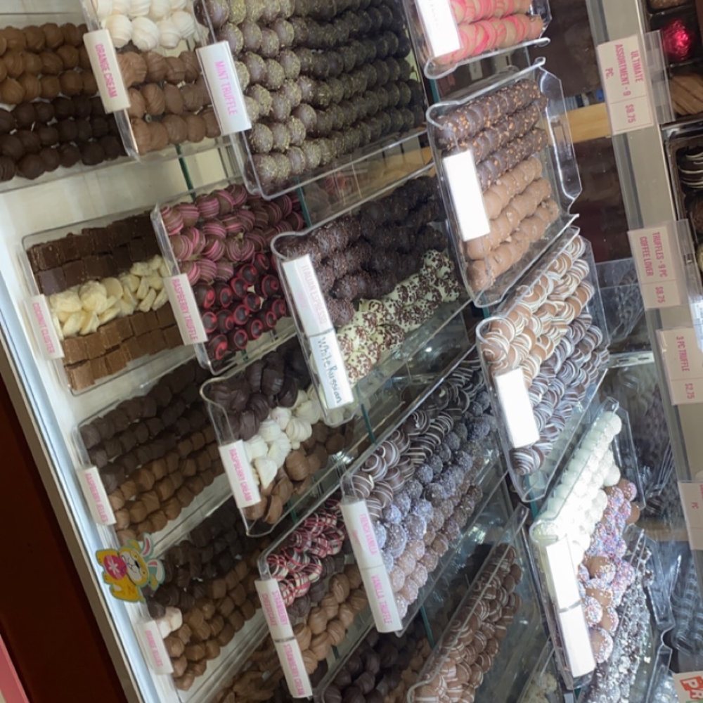 Bedford Candies - Chocolate display - Chocolatiers & Shops Near Me - Bedford, Pennsylvania Bedford Candies - Chocolate display - Chocolatiers & Shops Near Me - Bedford, Pennsylvania