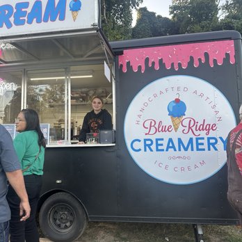 Blue Ridge Creamery - Food truck available when parking lot was being resurfaced. - Ice Cream & Frozen Yogurt Near Me - Blue Ridge, Georgia