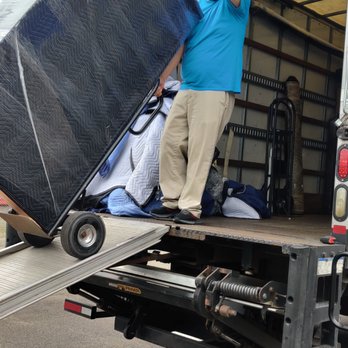 My Brothers Moving - Luis unloading! - Movers Near Me My Brothers Moving - Luis unloading! - Movers Near Me