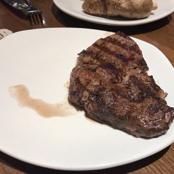 Outback Steakhouse - My steak was in a separate plate and came out after my potato? - Steakhouses Near Me - Staten Island, New York