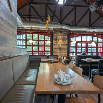 Firehall Pizza - Pizza Near Me - Blue Mountains, Ontario Firehall Pizza - Pizza Near Me - Blue Mountains, Ontario